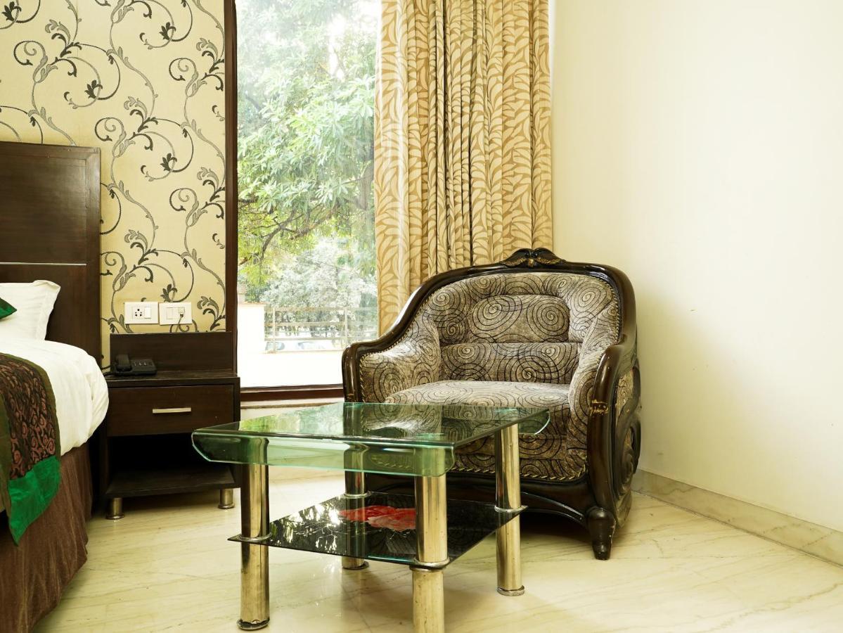 Lime Tree Hotel Sushant Lok Gurgaon Sector 29 Next To Iffco Chowk Metro Dış mekan fotoğraf