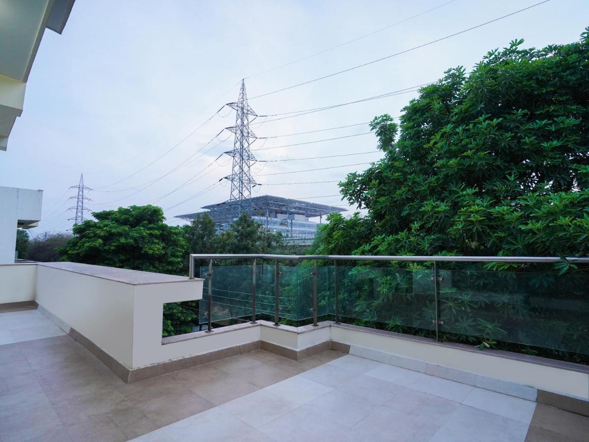 Lime Tree Hotel Sushant Lok Gurgaon Sector 29 Next To Iffco Chowk Metro Dış mekan fotoğraf