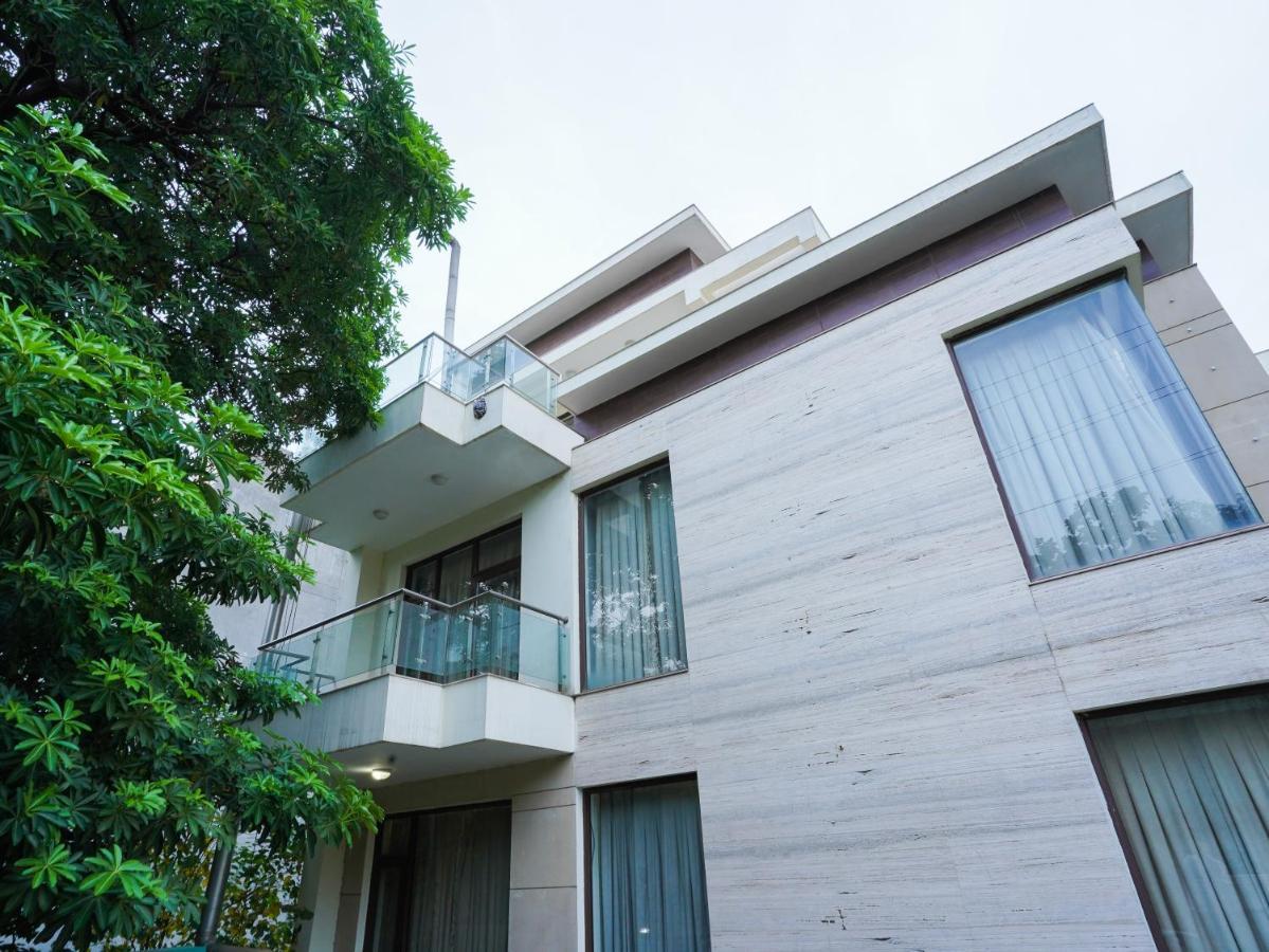 Lime Tree Hotel Sushant Lok Gurgaon Sector 29 Next To Iffco Chowk Metro Dış mekan fotoğraf