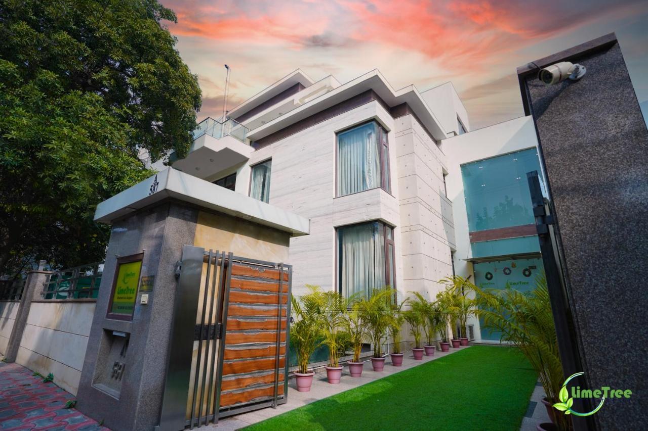 Lime Tree Hotel Sushant Lok Gurgaon Sector 29 Next To Iffco Chowk Metro Dış mekan fotoğraf